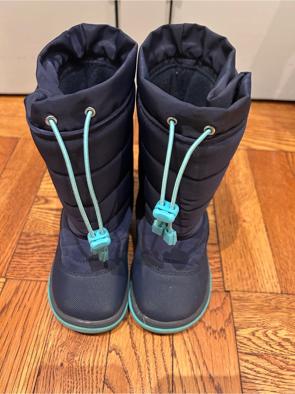 Ten Little Snow Boots in Blue, old size 10 (new Sz 9.5)